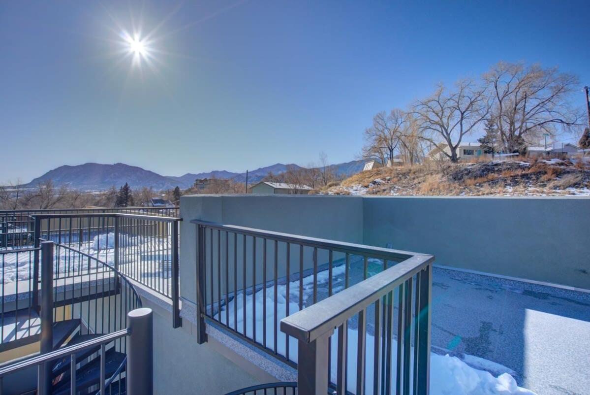 4Bd Home W Rooftop Patio Fire Pit & Mountain Views Colorado Springs Exterior foto